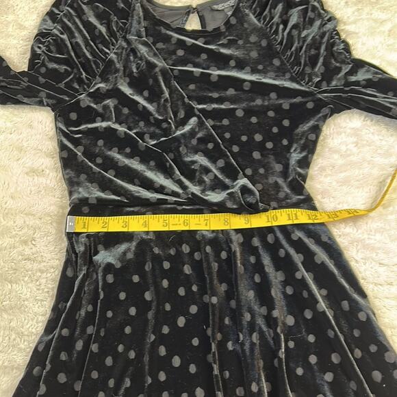 Topshop black velvet and polka dot little black cocktail party dress, size 4 - Picture 8 of 11